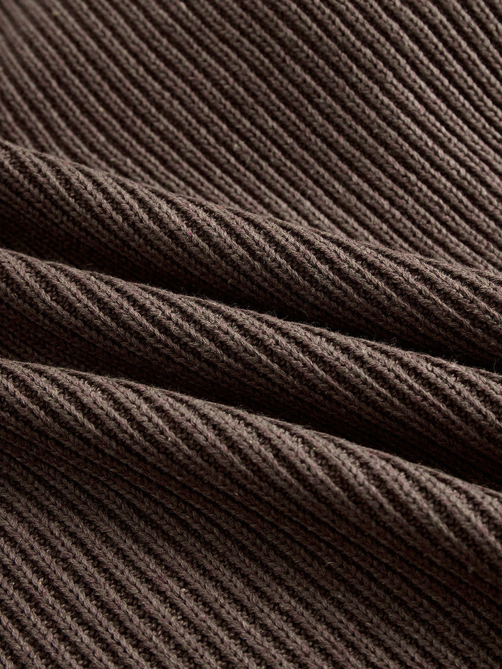 Volánkové svetrové šaty – mäkké, teplé a romantické.