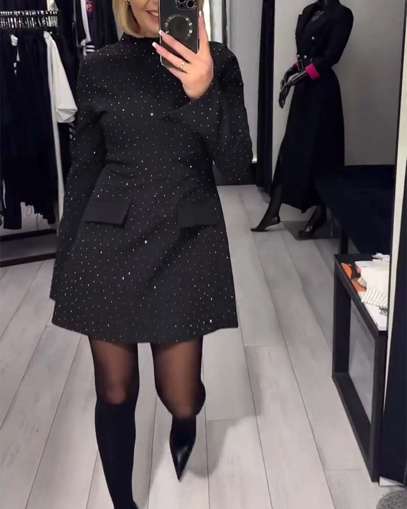 Lidia | Elegantné malé čierne šaty s jemným leskom